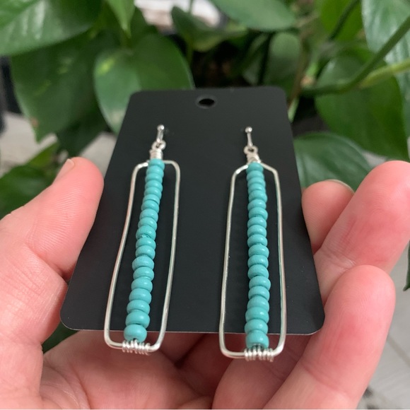 • [Handmade] Boho Beaded Earrings • - Picture 11 of 15